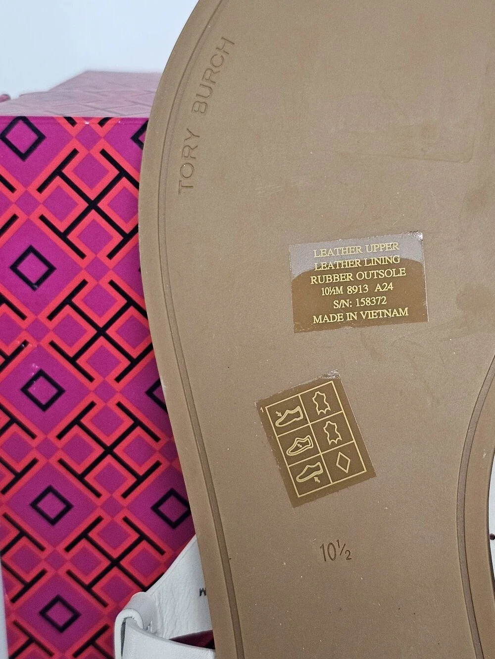 Tory Burch Capri Perf Leather Sandal Light Cream Size 10.5 NIB